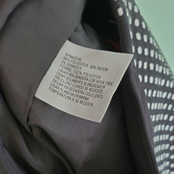 EUC! Worthington Petite Mod Style Black Abstract Polkadot Pencil Skirt Size 6P - Picture 8 of 8